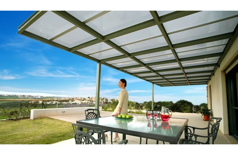 Polycarbonate roofing sheets – the perfect combination of roofing coverings and natural light